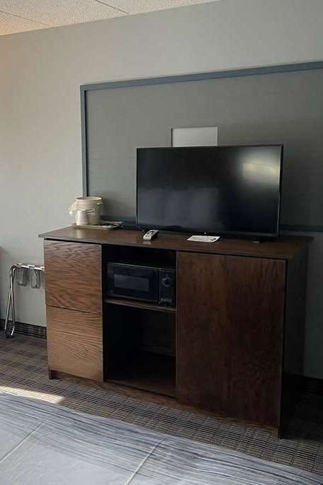 Hotel AmericInn Ladysmith photo 4