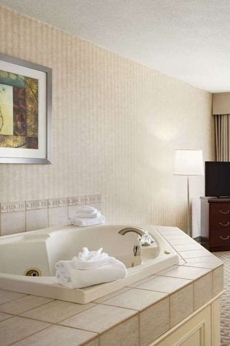 Hotel Days Inn by Wyndham Brantford photo 4