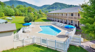 Americas Best Value Inn Canton, NC