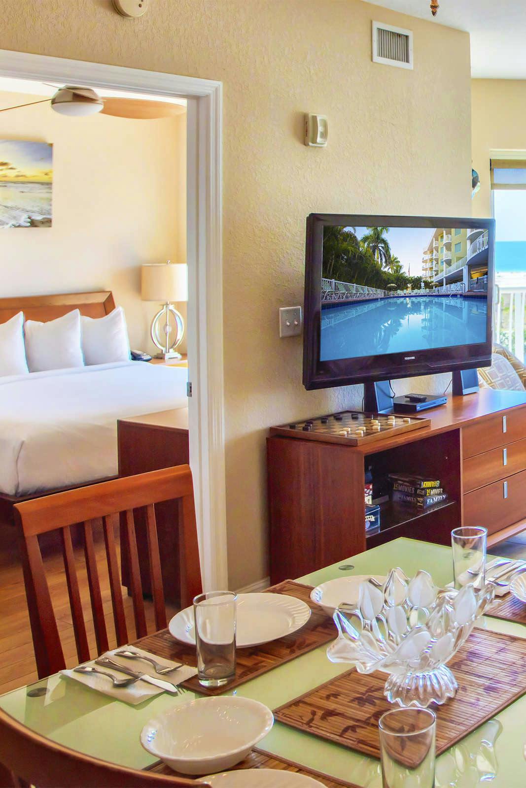 Hotel Crystal Palms Beach Resort photo 1