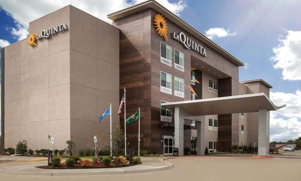 La Quinta Inn & Suites by Wyndham Owasso
