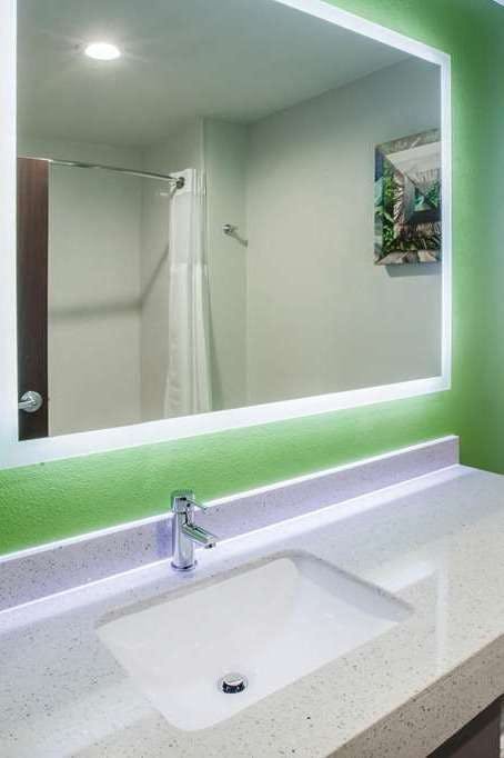 Hotel La Quinta Inn Ste Owasso photo 4