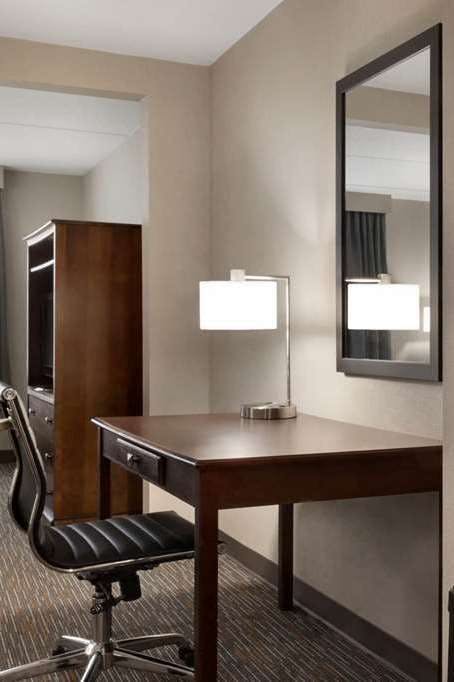 Hotel Wingate by Wyndham Bridgeport/Clarksburg photo 4