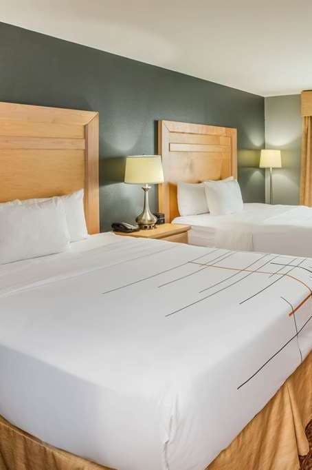 Hotel LQ Rochester Mayo Clinic S photo 2