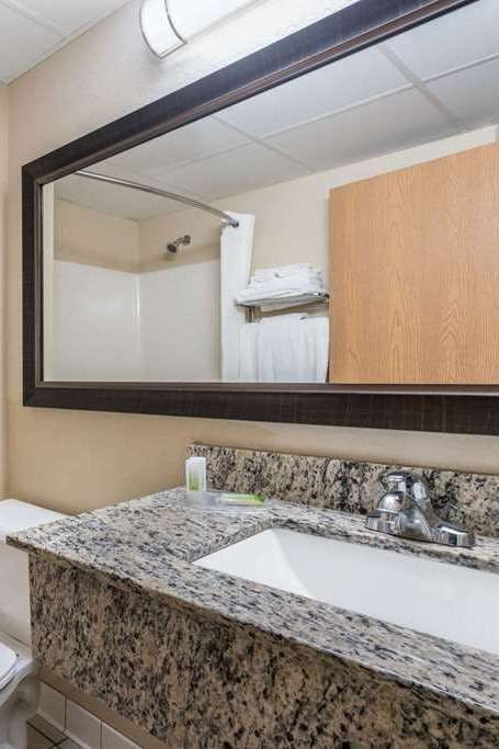 Hotel AmericInn by Wyndham Little Falls photo 3