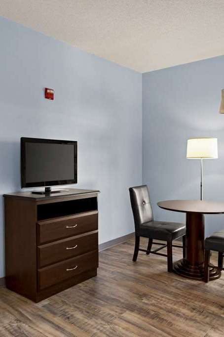 Hotel Baymont by Wyndham Henderson Oxford photo 4