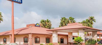 Days Inn by Wyndham Portland/Corpus Christi