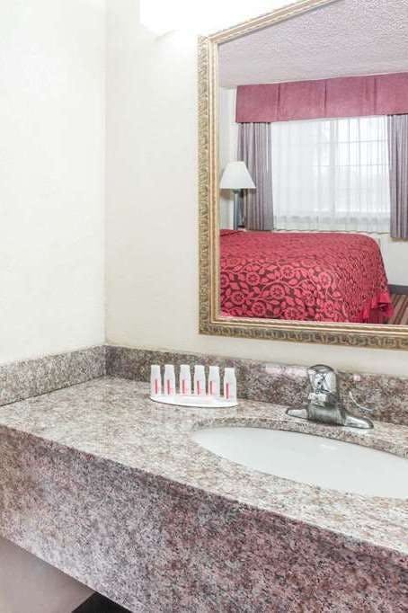 Hotel Days Inn by Wyndham Portland/Corpus Christi photo 3