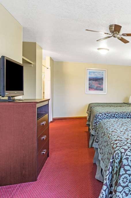 Hotel Days Inn Pueblo photo 2