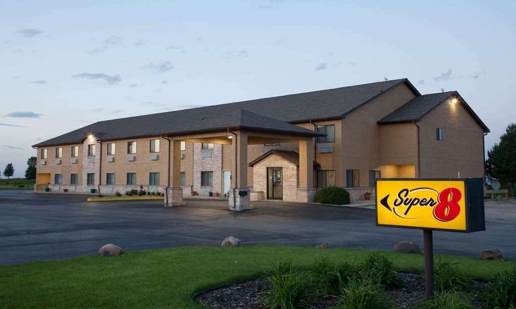 Super 8 by Wyndham Dwight