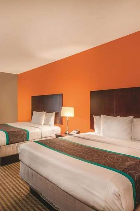 Hotel La Quinta Inn & Suites by Wyndham Houston Bush Intl Airpt E photo 1