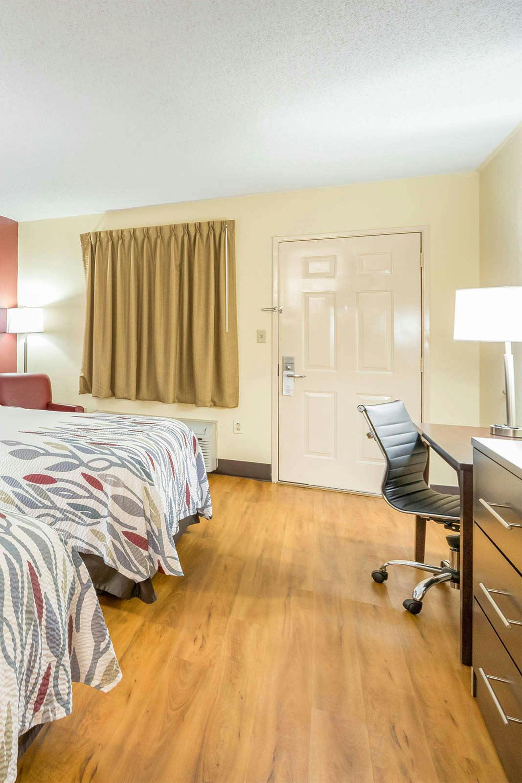 Hotel Red Roof Inn Clarksville photo 2