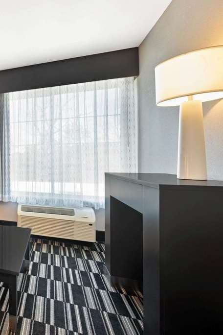 Hotel La Quinta Inn & Suites by Wyndham West Monroe photo 5