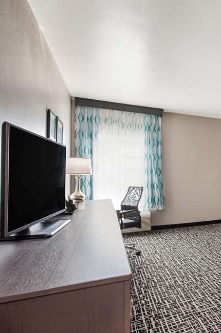 Hotel La Quinta Inn & Suites by Wyndham Corpus Christi - Portland photo 3