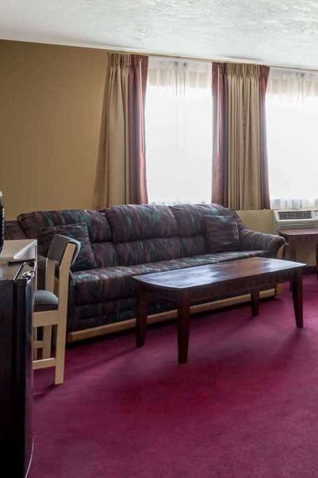 Hotel Super 8 by Wyndham Nephi photo 2