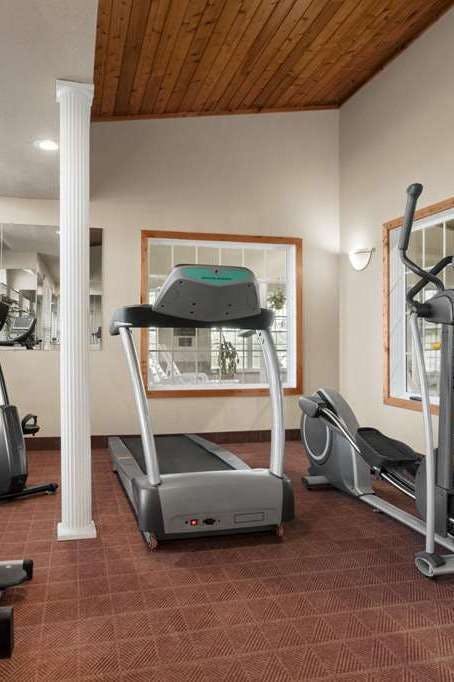 Hotel Ramada by Wyndham Elizabethtown photo 5