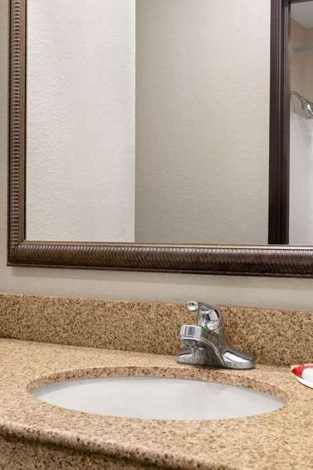 Hotel Ramada by Wyndham Elizabethtown photo 4