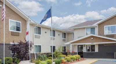 Super 8 by Wyndham South Boston VA