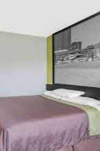 Hotel Super 8 by Wyndham South Boston VA photo 3