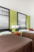Hotel Super 8 by Wyndham South Boston VA photo 2