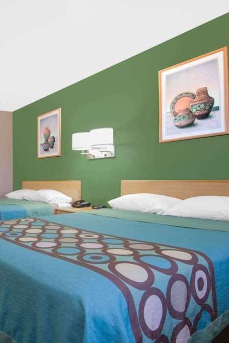 Hotel Super 8 by Wyndham Fort Sumner photo 2