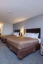 Hotel Travelodge by Wyndham Kamloops Mountview photo 4