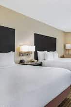 Hotel La Quinta Inn & Suites Paso Robles photo 4