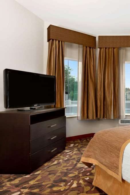 Hotel Baymont by Wyndham Hobbs photo 3