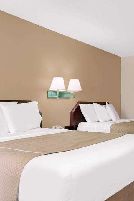 Hotel Days Inn by Wyndham Macon I-475 photo 2