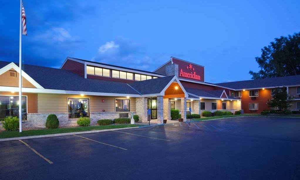 AmericInn by Wyndham Fergus Falls Conference Center