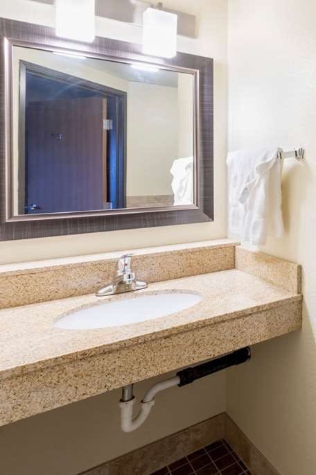 Hotel AmericInn Fergus Falls photo 4