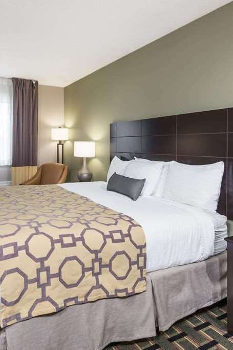 Hotel Baymont by Wyndham Cambridge photo 3