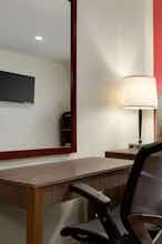 Hotel Ramada by Wyndham Oakland Downtown City Center photo 4