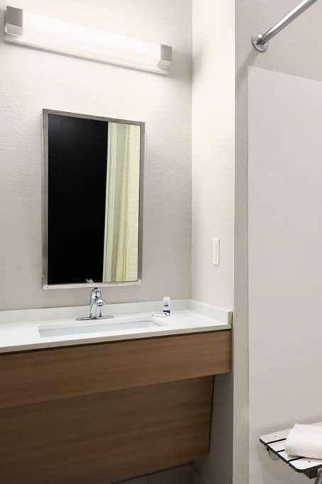 Hotel Microtel Inn & Suites by Wyndham Lynchburg photo 3