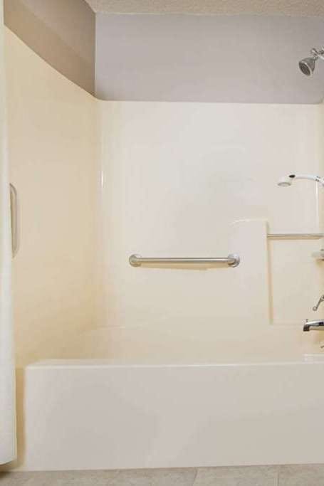 Hotel Super 8 Pella photo 5