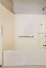 Hotel Super 8 Pella photo 5