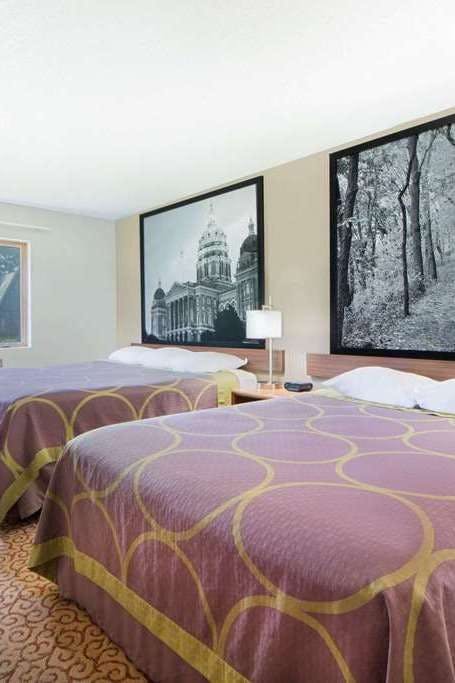 Hotel Super 8 Pella photo 1