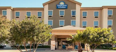 Days Inn San Antonio Frost Bnk