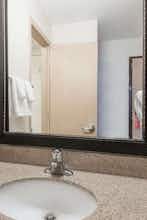 Hotel Baymont Inn Suites Santa Fe photo 5