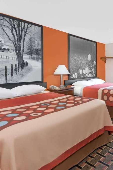 Hotel Super 8 by Wyndham Kent/Akron Area photo 1