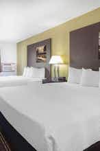 Hotel Super 8 La Crosse photo 1