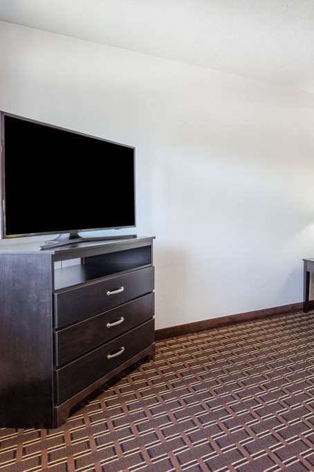 Hotel Super 8 by Wyndham La Crosse photo 5