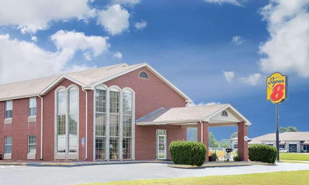 Super 8 by Wyndham Nixa/Springfield Area