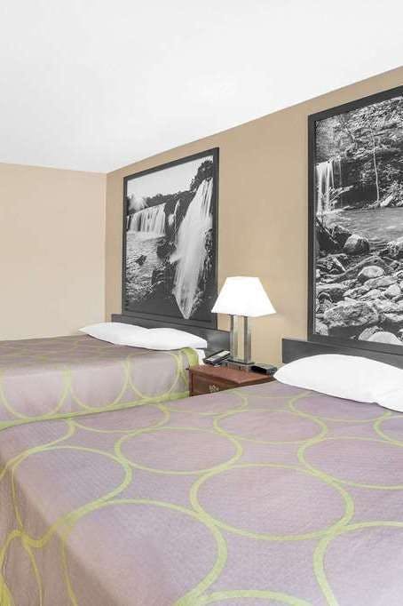 Hotel Super 8 by Wyndham Nixa/Springfield Area photo 2