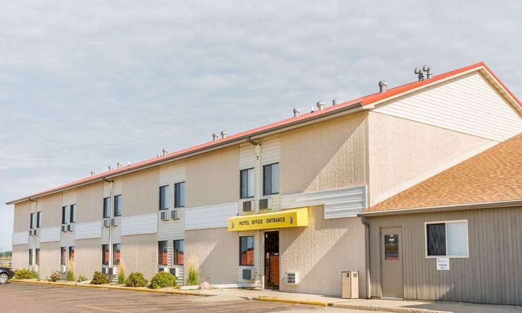 Super 8 by Wyndham Luverne I90