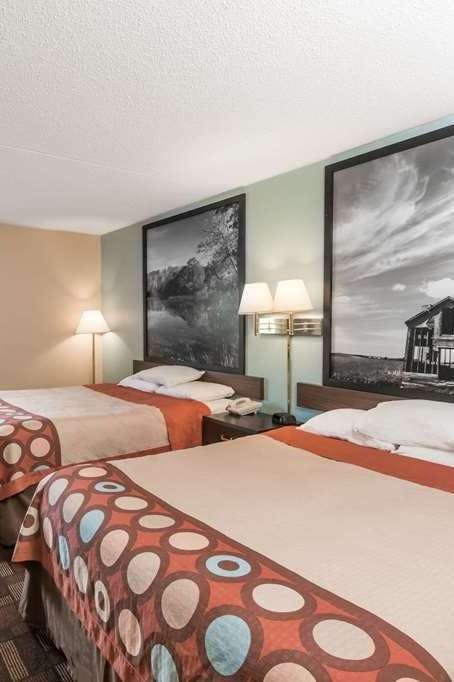 Hotel Super 8 by Wyndham Luverne I90 photo 1