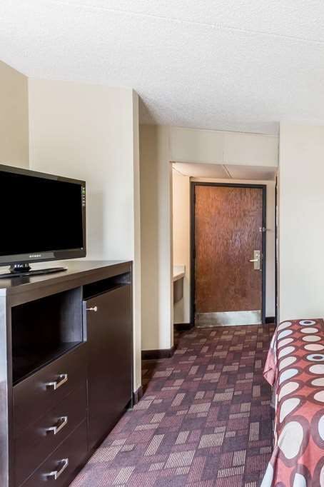 Hotel Super 8 by Wyndham Luverne I90 photo 2