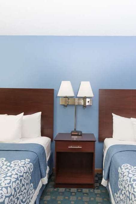 Hotel Days Inn by Wyndham Sioux City photo 1