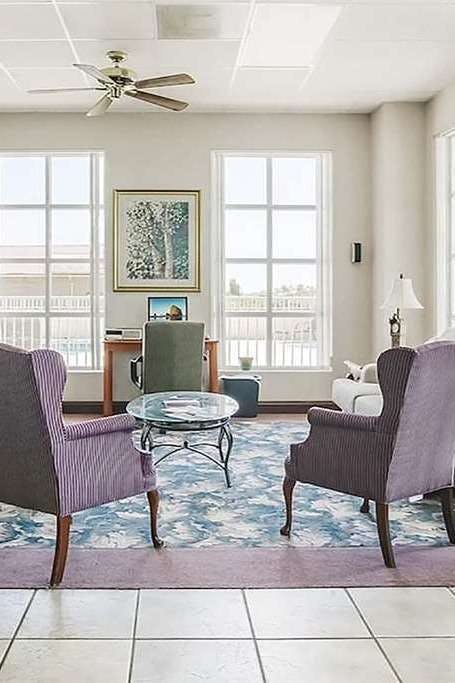 Hotel Baymont by Wyndham Marianna photo 4