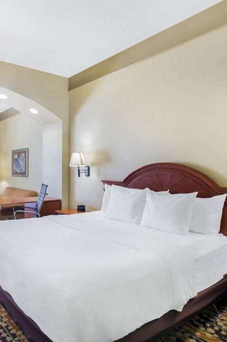 Hotel La Quinta Inn & Suites by Wyndham Belton - Temple South photo 1